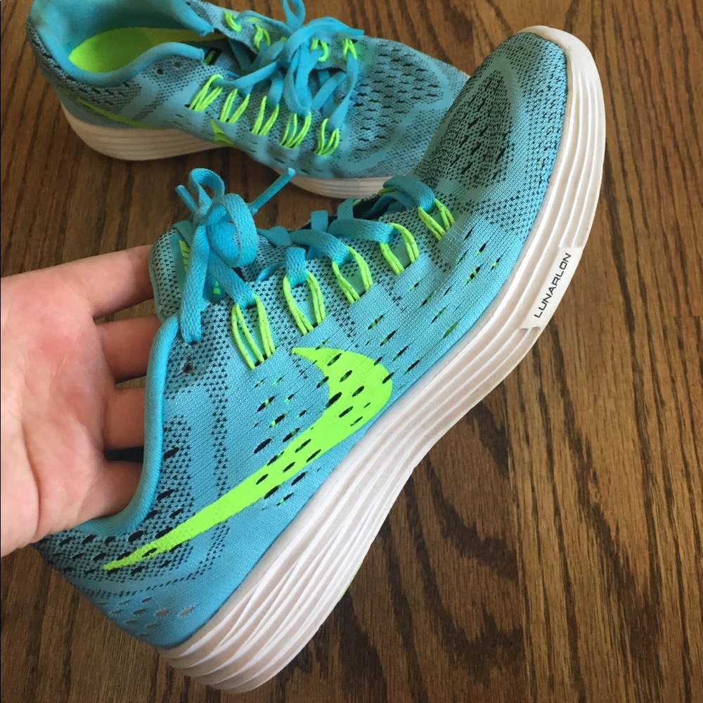Blue Nike lunartempo sneakers