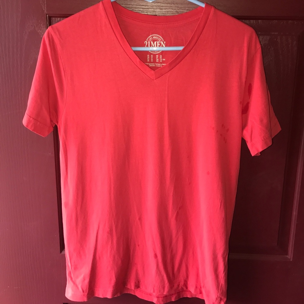 Plain red v-neck tshirt