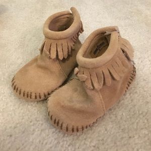 Minnetonka infant flap back fringe bootie