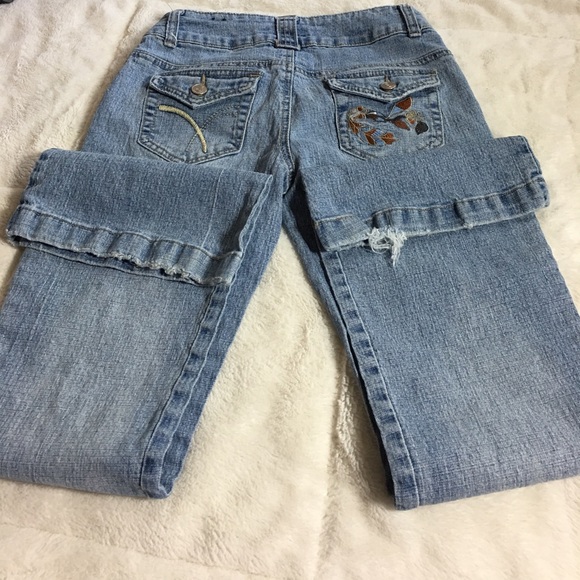 Embroidered jeans size 5/6 juniors - Picture 5 of 5