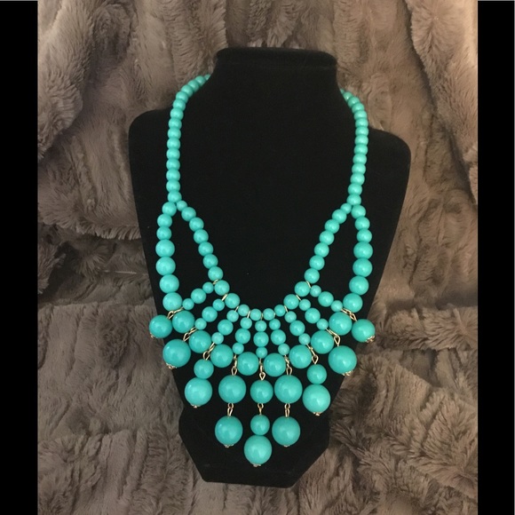 Jewelry - 💥💥4 For $20 New Attractive Bubble Bib Necklace