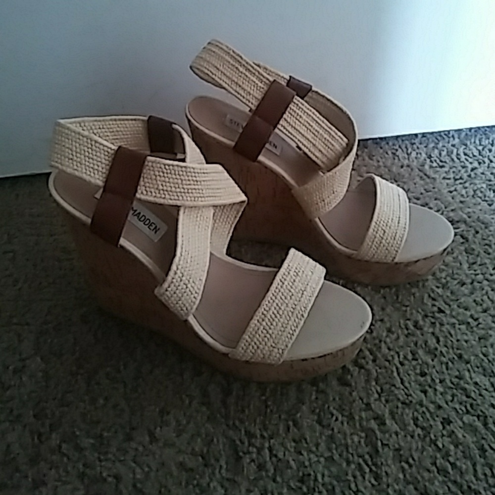 Steve Madden wedges