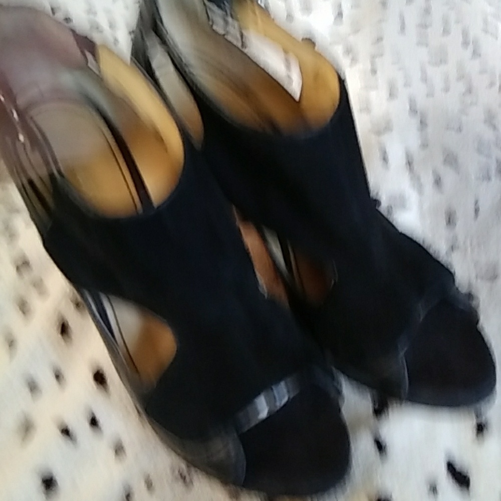 Leather sandals