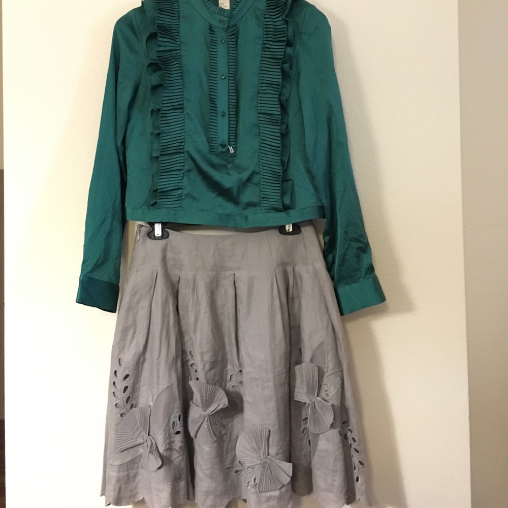 Clothing/ skirt / blouse/ casual