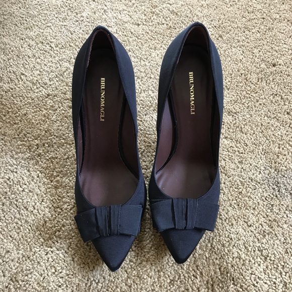 Bruno Magli dressy high heels, size 37.5 - Picture 2 of 7