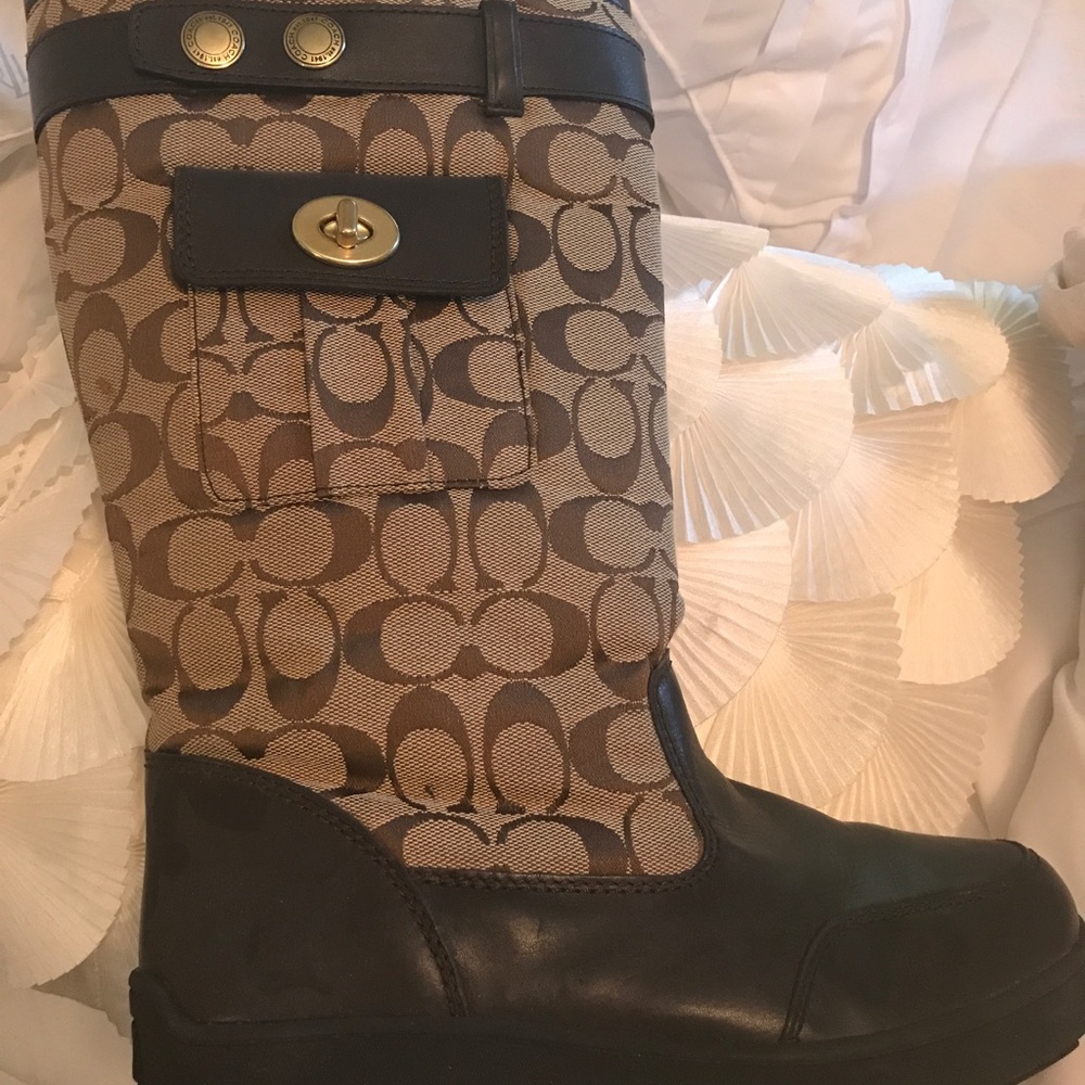Authentic Coach Kayla signature boots!