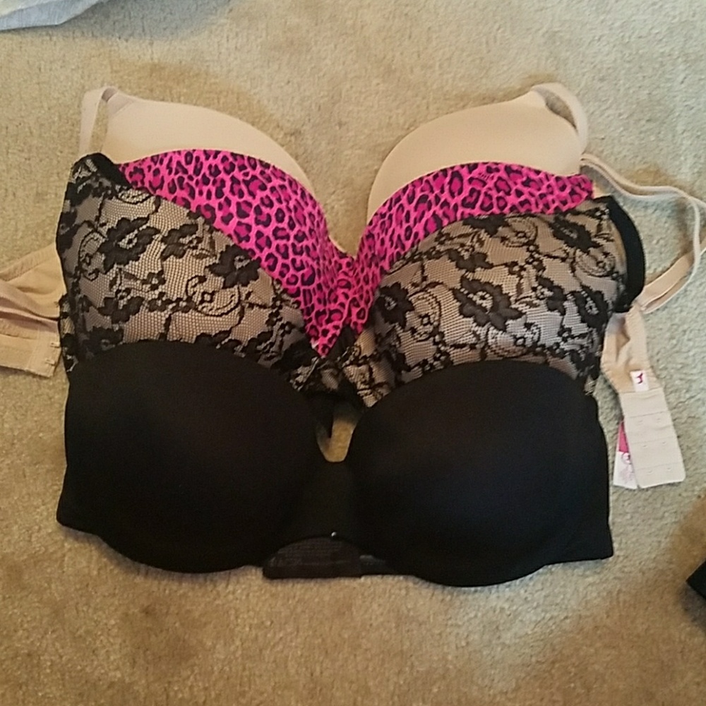 Four bras size 34D