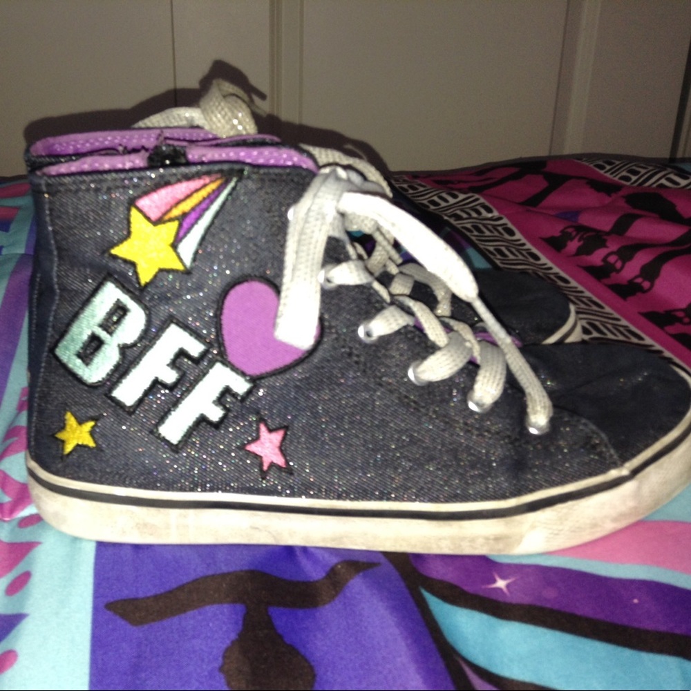 Girls Emoji sneakers