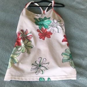 Lululemon sport top and matching capri bottom.