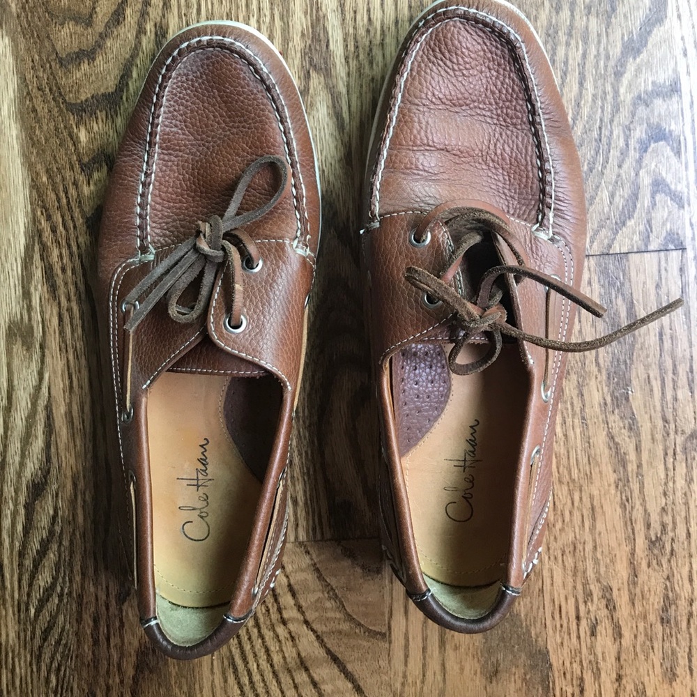 Men's Cole Haan leather boat shoes - size 9.