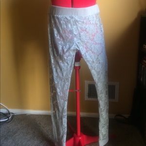 Grey Flower Lace Legging