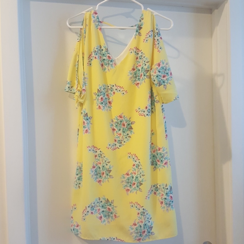 Yellow floral dress (arm slits)