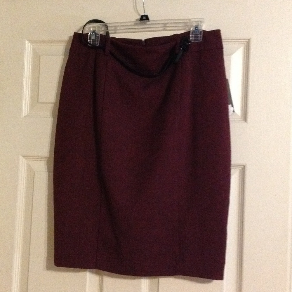 Mossimo size 12 stretch bloodstone pencil skirt