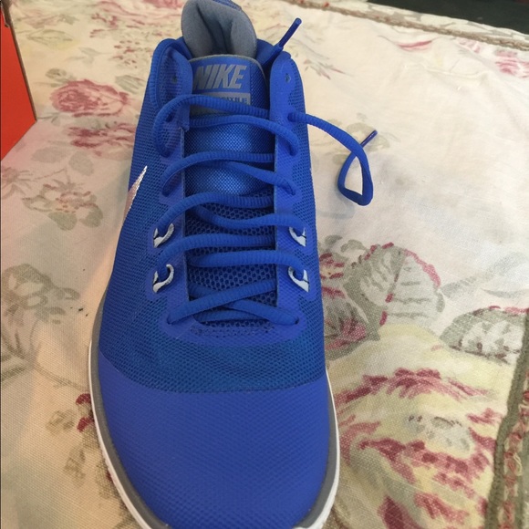 Nike WMNS basketball shoes. New - Picture 3 of 4