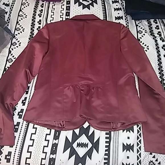 Blazer - Picture 3 of 4