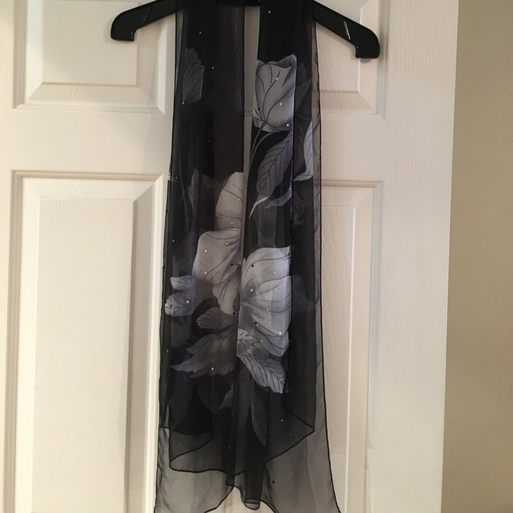 Black Scarf