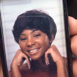 Meet your Posher, Anyea