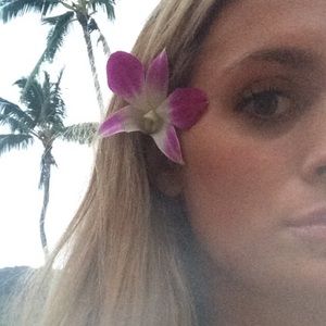 Meet your Posher, Haley