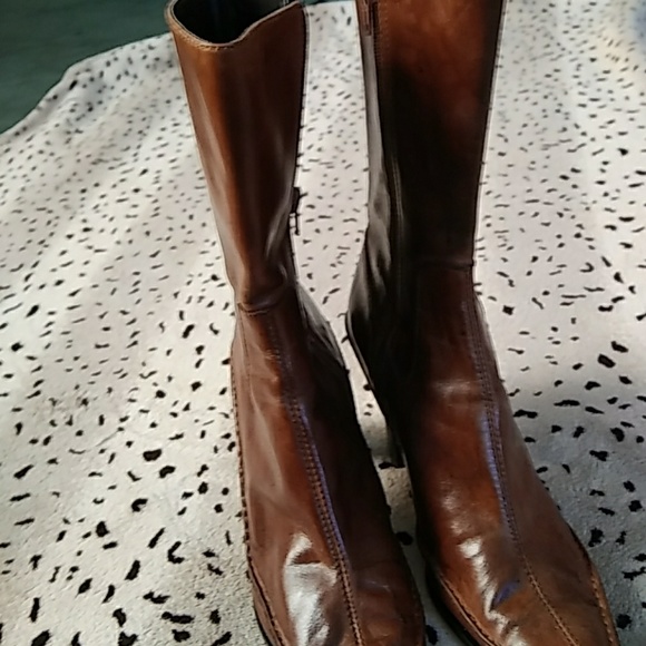 Ladies boots - Picture 2 of 3