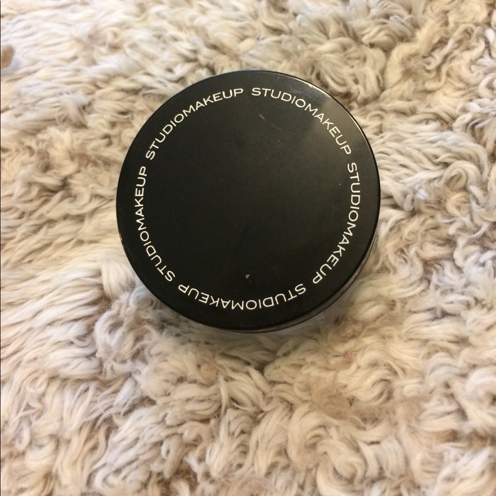Brand new Studio Makeup HD powder