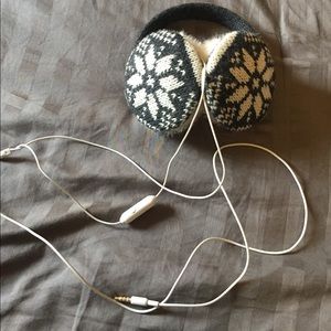 Winter earmuff/headphones. Keeps you warm & music!