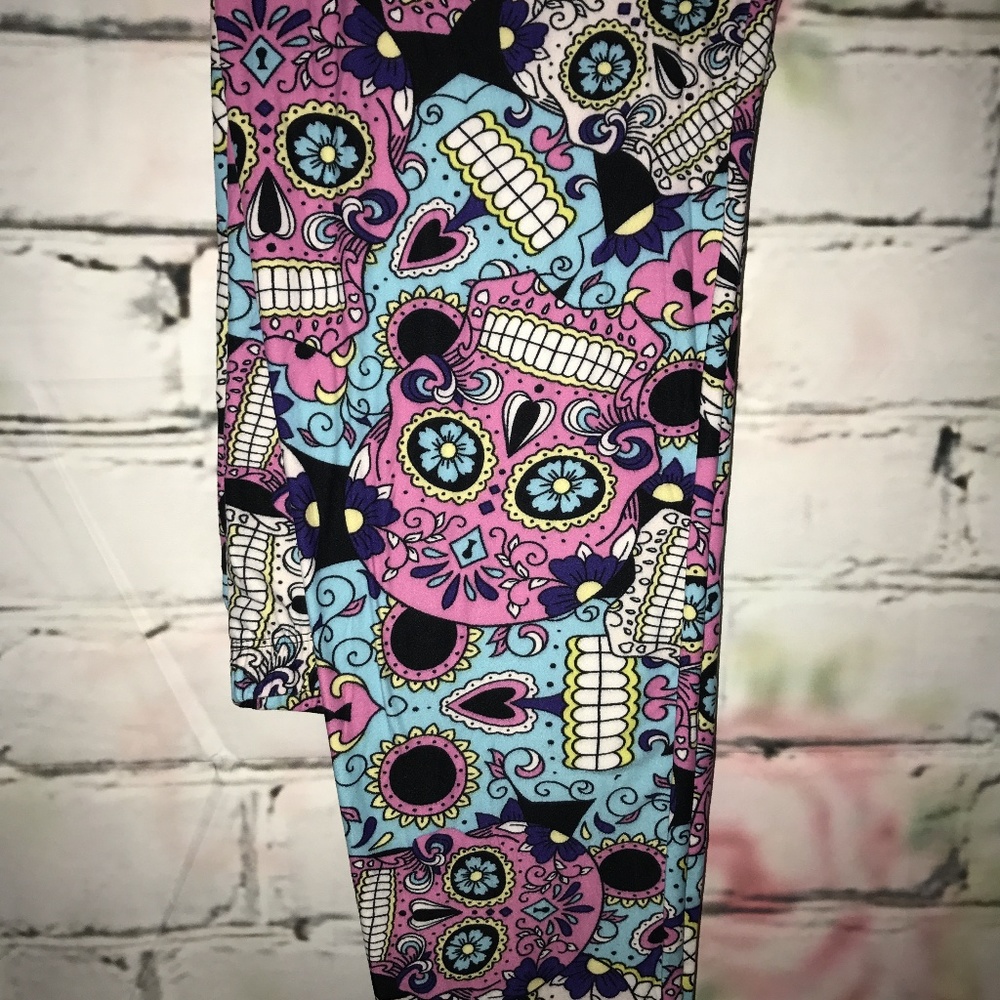 Plus size sugar skulls