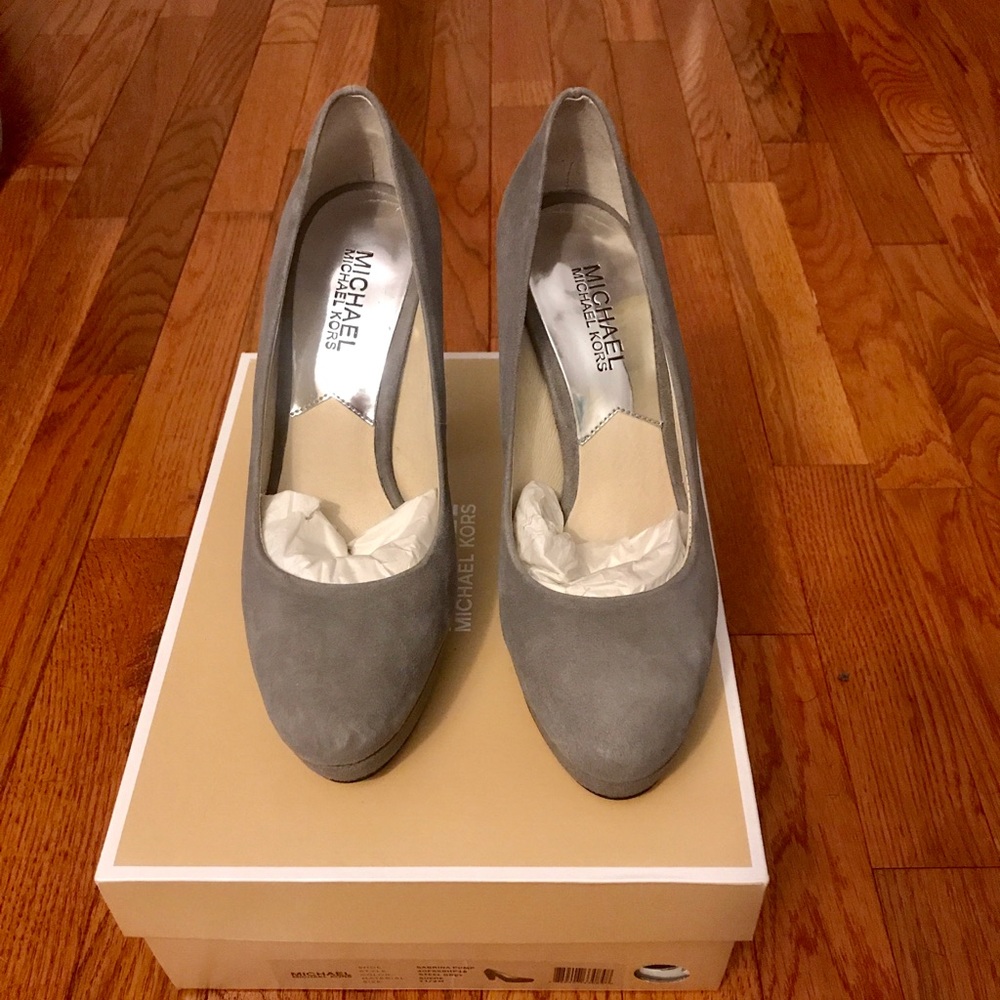 Micheal Kors Sabrina Pump