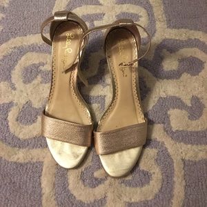 Lilly Pulitzer size 8.5 gold wedge