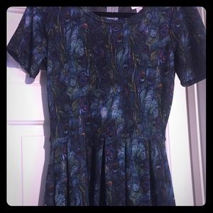 Lularoe Amelia feathers vintage print unicorn🦄