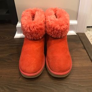 UGG BOOTS Mid Calf Salmon