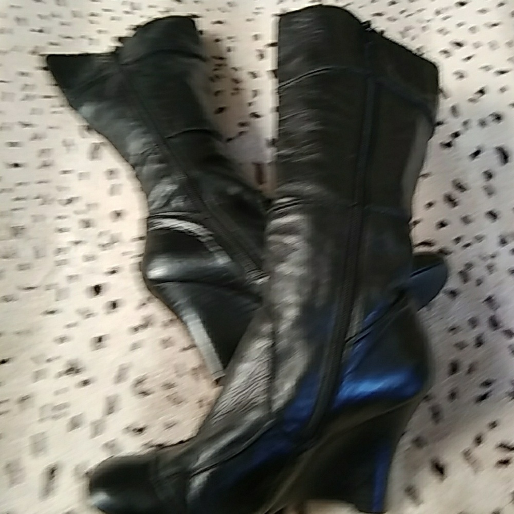 Leather boots