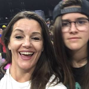 Meet your Posher, Pamela