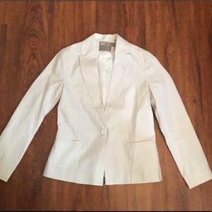 Women's white linen blazer Women's white linen blazer