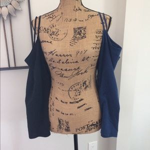 4/$16 Navy & black cami bundle