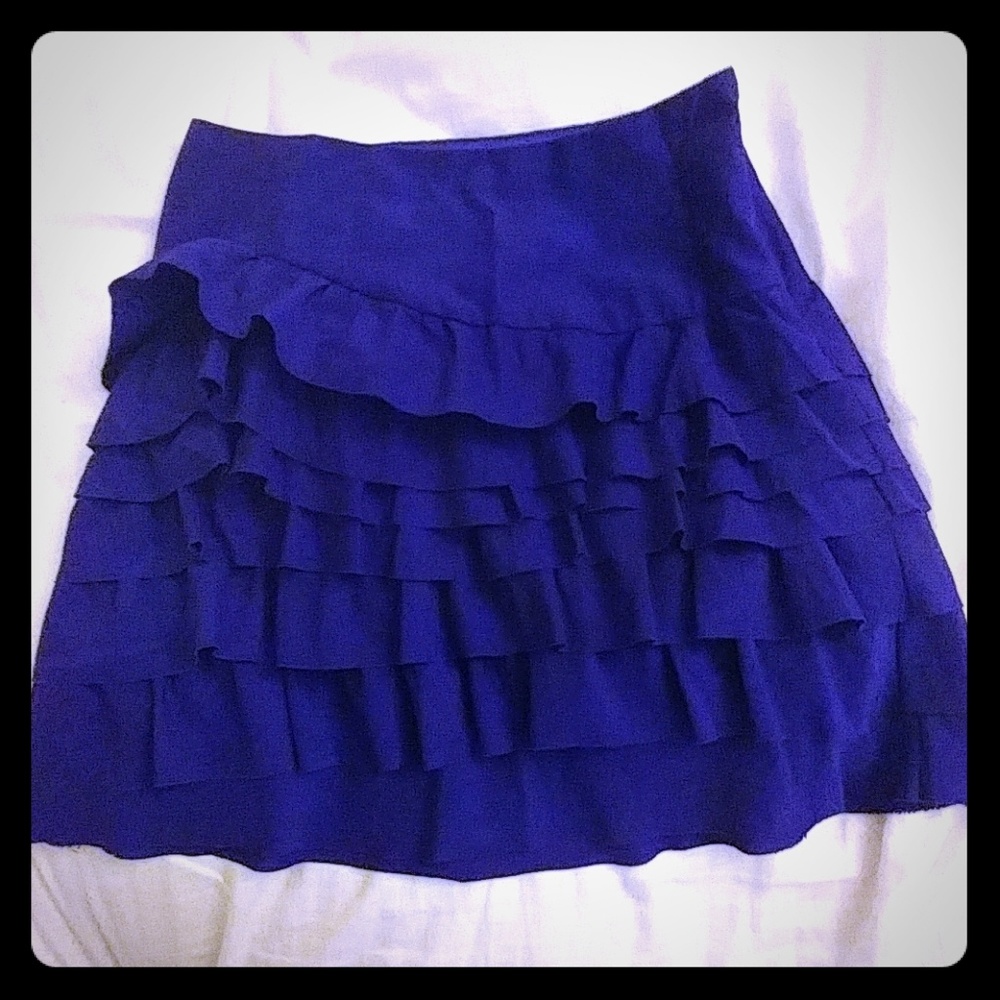 Express ruffle skirt