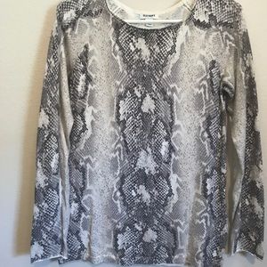 Old navy snakeskin pattern sweater