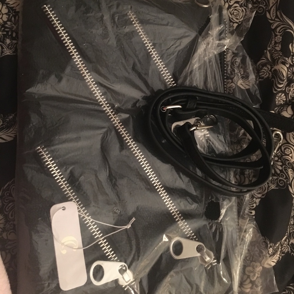 Women's cross body