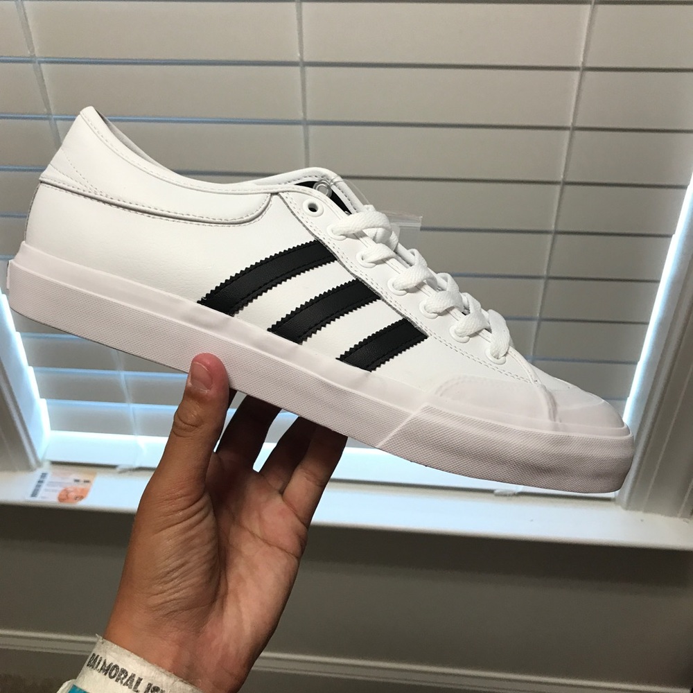 Adidas march court size 10.5