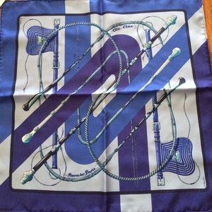 SALE!!!!!! Hermes Scarf💓