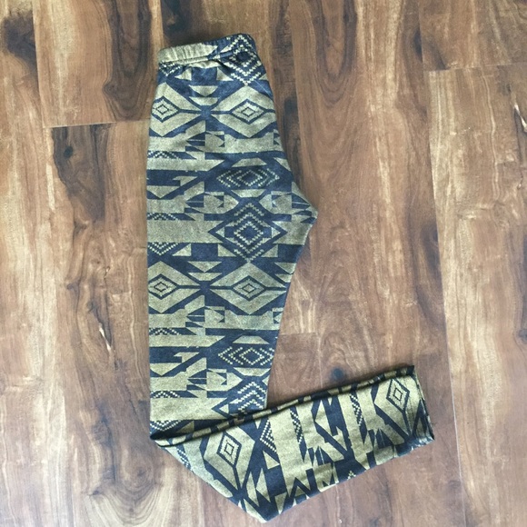 Pants - •Gold Printed Leggings•