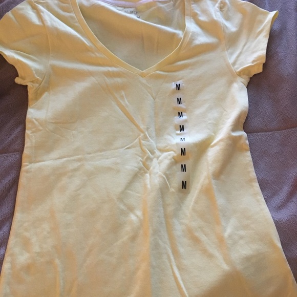 Two v-neck t-shirts. - Picture 3 of 3