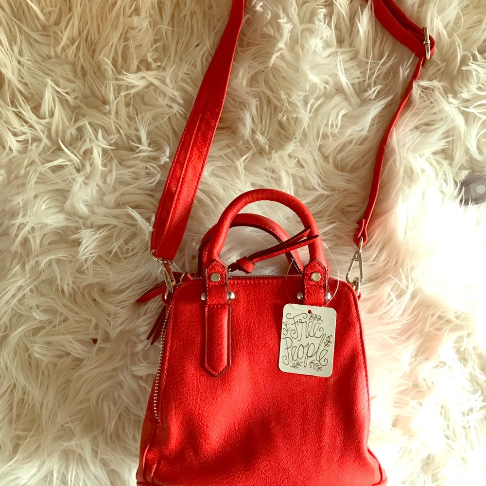 *Free People side purse!*