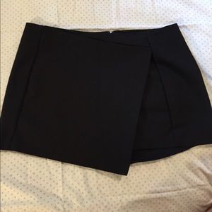 Express skort!