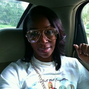 Meet your Posher, Erica