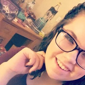 Meet your Posher, Hailey