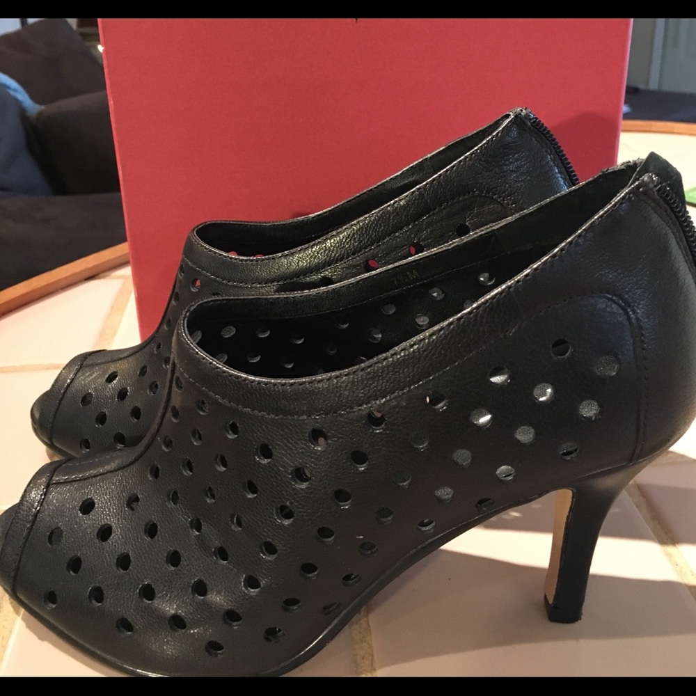 Vaneli (brand) Women open toe Booties