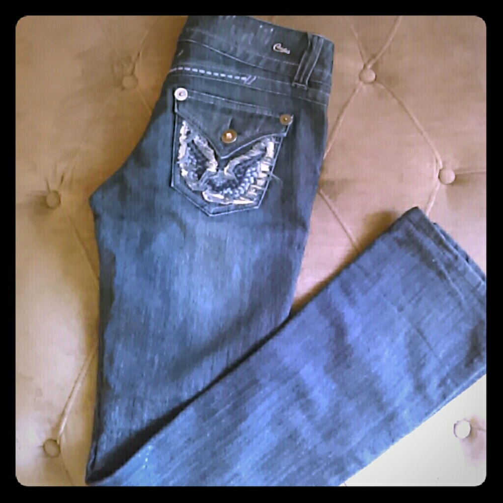 Super cute trendy jeans!