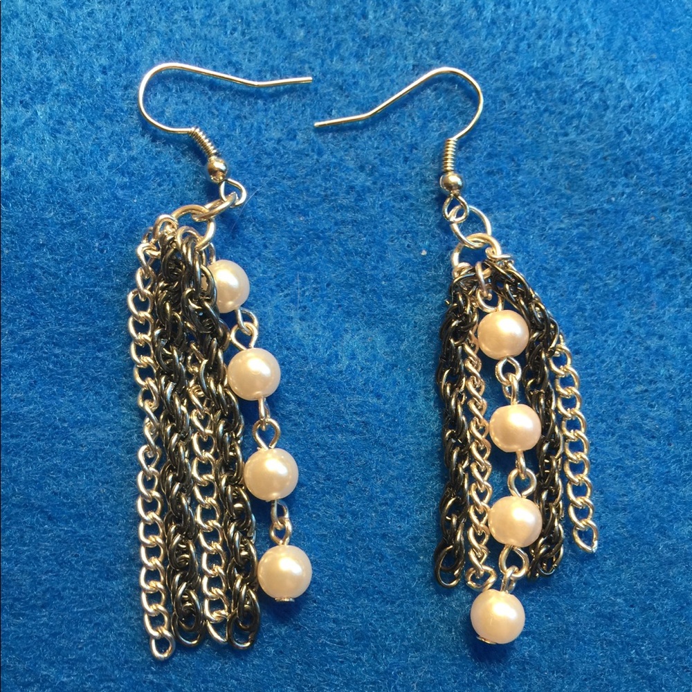 Earrings - Picture 4 of 8