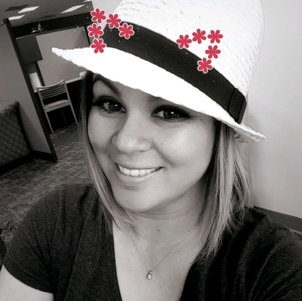 Meet your Posher, Melissa