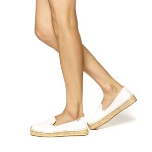 NEVER WORN SOLUDOS White Canvas Smoking Slipper